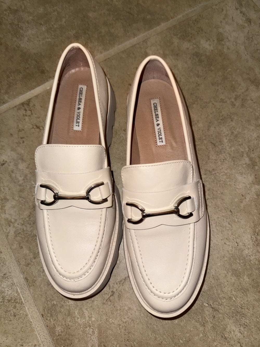 Chelsea & Violet Women's Cream Leather Loafers with Metal Horsebit